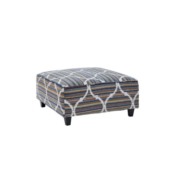 109 Cocktail Ottoman